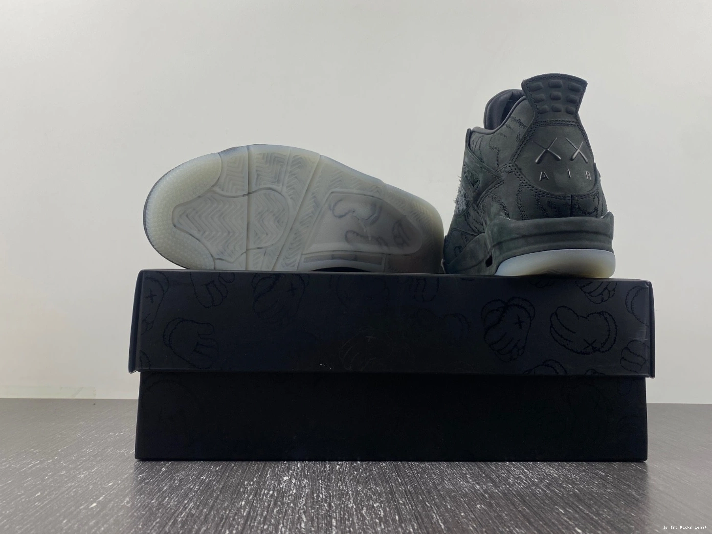 930155 'Black' Retro Air 001 KAWS 4 Jordan x - 0929